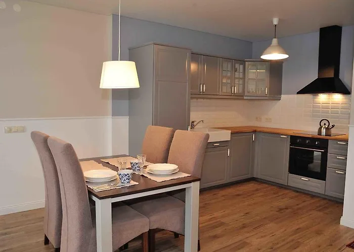 Dzuku Apartment 11